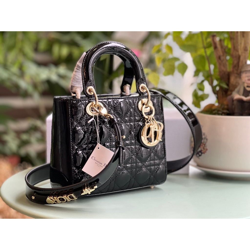 TÚI CD LADY SZ20 DA BÓNG