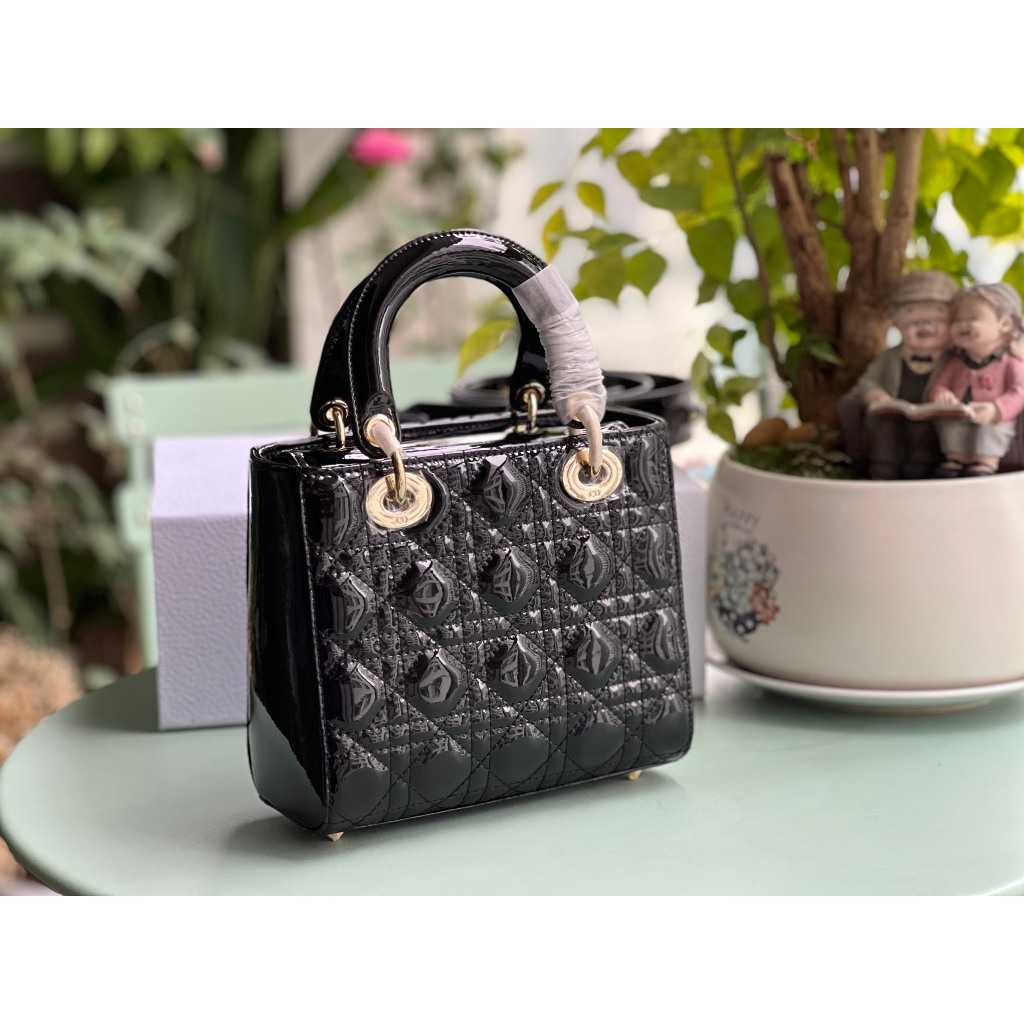 TÚI CD LADY SZ20 DA BÓNG