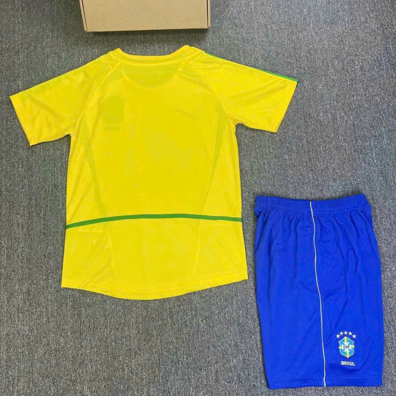 Bộ Quần Áo Bóng Đá Đội Tuyển Braxin 2002 - Chuẩn Mẫu Thi Đấu - Vải Polyester Gai Thái Cao Cấp