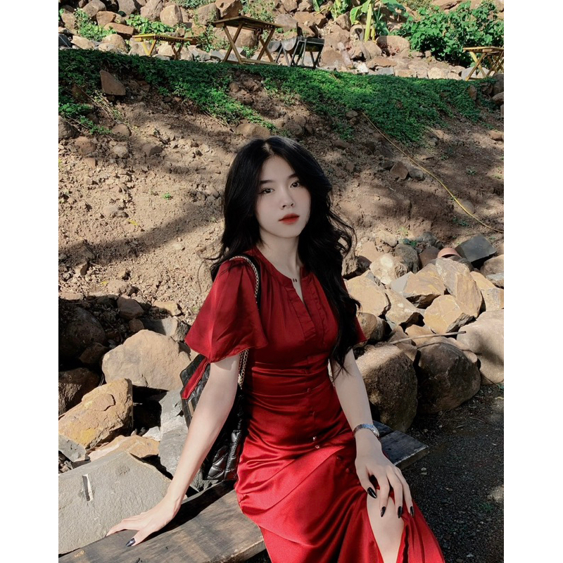 AOKI | Camille Dress  | Màu đỏ sang trọng, tôn da cùng thiết kế tinh tế, nơ cột sau