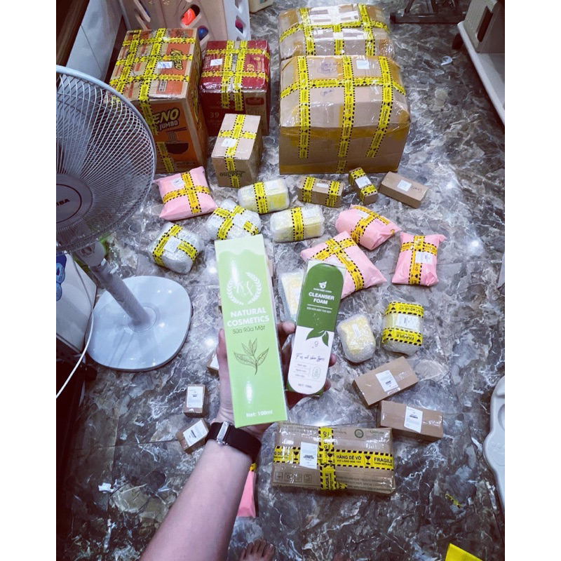 35 chai sữa rửa mặt