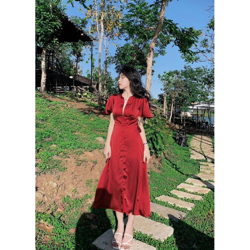 AOKI | Camille Dress  | Màu đỏ sang trọng, tôn da cùng thiết kế tinh tế, nơ cột sau