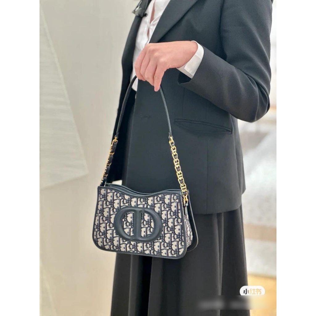 TÚI CD SIGNATURE HOBO SZ24