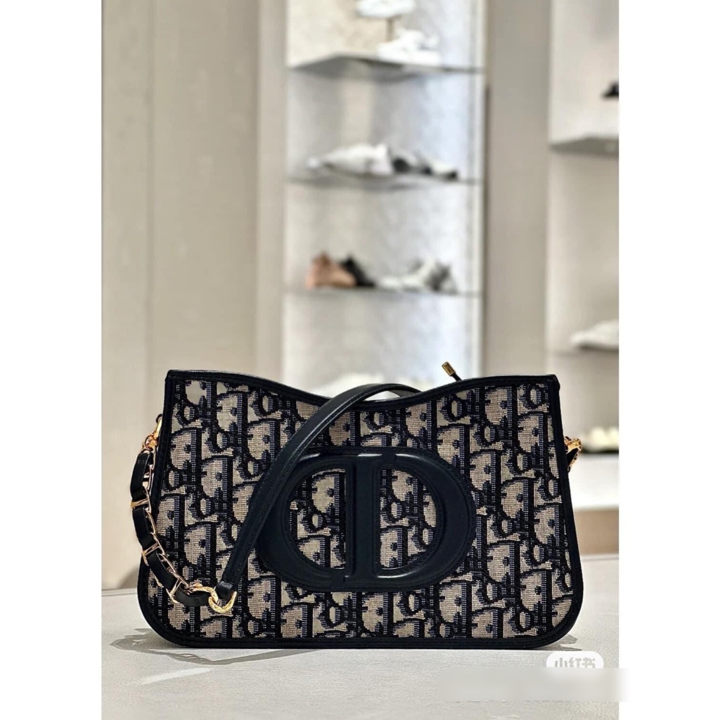 TÚI CD SIGNATURE HOBO SZ24