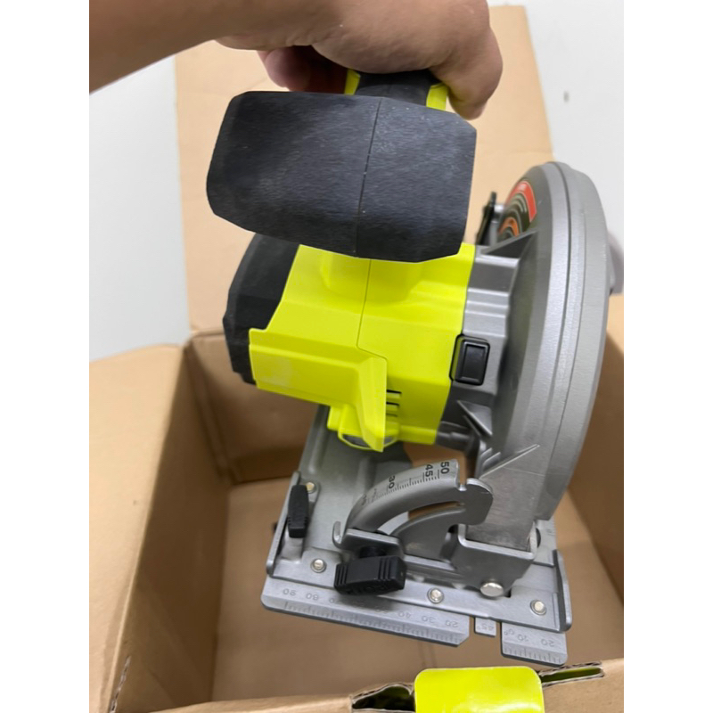 Ryobi 18V ONE+ Máy cưa đĩa 165mm không chổi than RCS18C