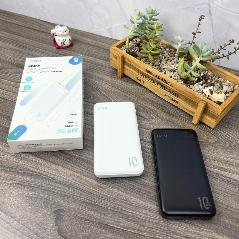 Sạc Dự Phòng TOTU CPBN-046 / CPBN-047 Dung Lượng 10000mah / 20000mah - Thiết Kế 2 Cổng USB - Chính Hãng Phukien 365