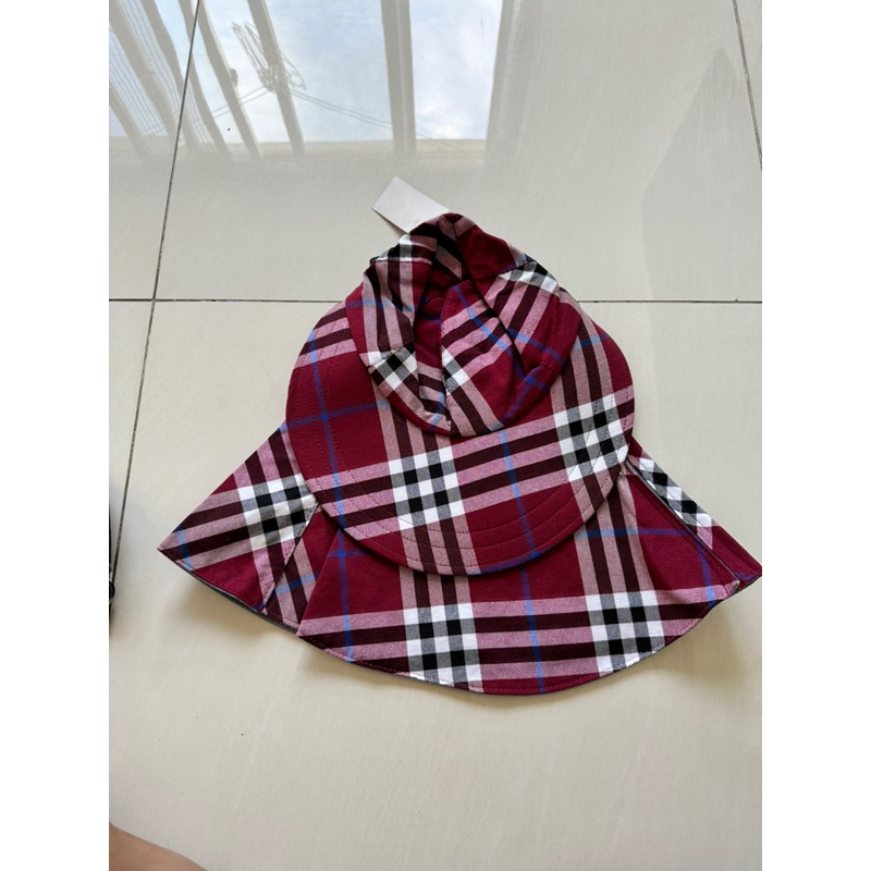 Khẩu trang nón vành dây kéo 1 bên màu ngẫu nhiên hoặc lựa chọn màu thì inbox