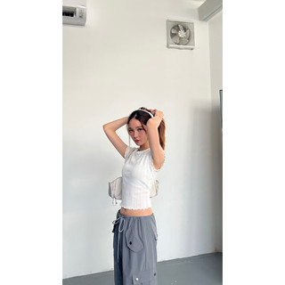 JANET STUDIO • Áo thun tay con trắng