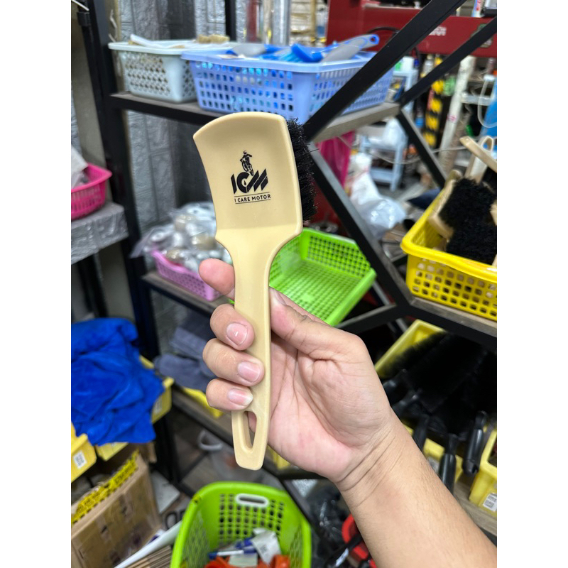 Bàn chải chà bánh nâu