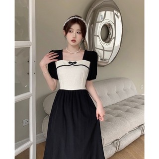 Đầm cổ vuông