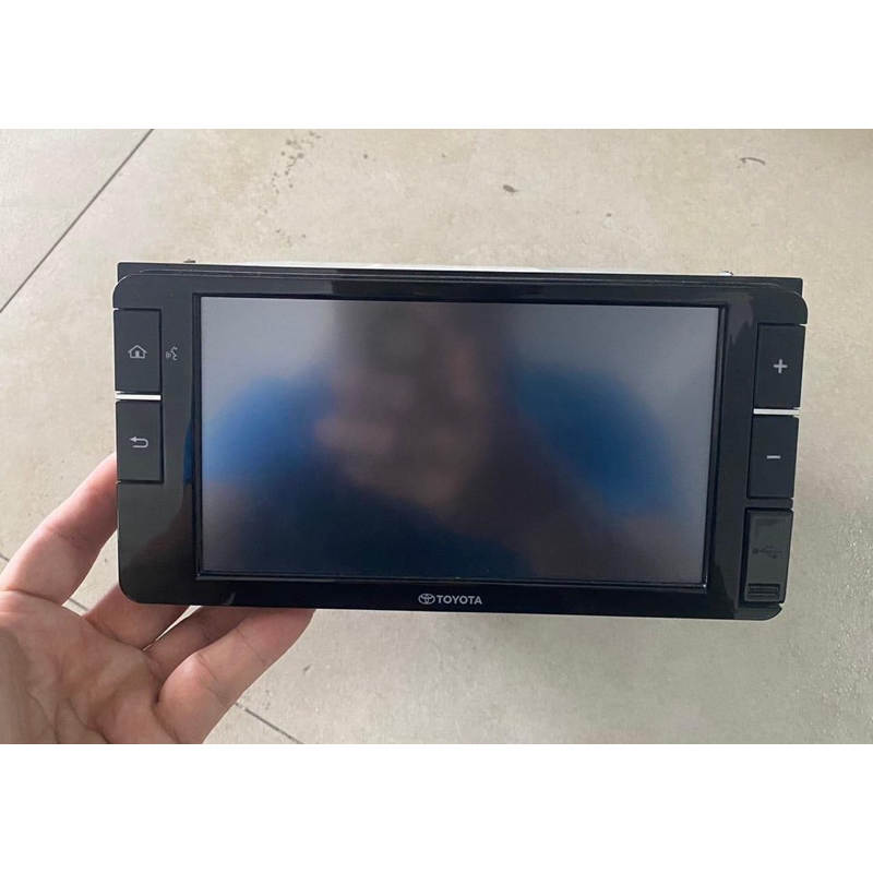 Màn hình dvd ô tô toyota chính hãng, màn có carplay và android auto
