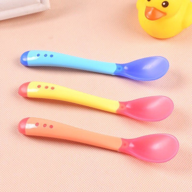 Thìa ăn dặm báo nóng cho bé tập ăn dặm, ăn cháo an toàn cho bé - Bibeebaby