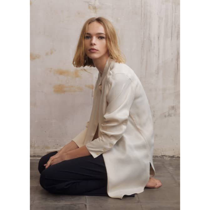 Sơ mi lụa MNG màu be sang chảnh xuất dư xịn