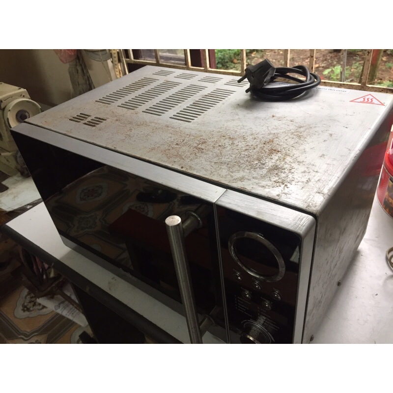 Lò vi sóng Saiko MW-G923ES