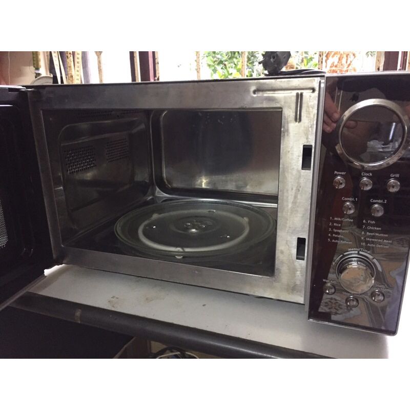 Lò vi sóng Saiko MW-G923ES