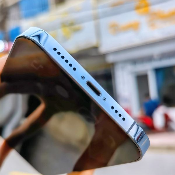 13* ĐT llp 13 pr m 256gb - bản LL/A, VN/A - bảo hành 12 tháng - đổi trả trong 7 ngày