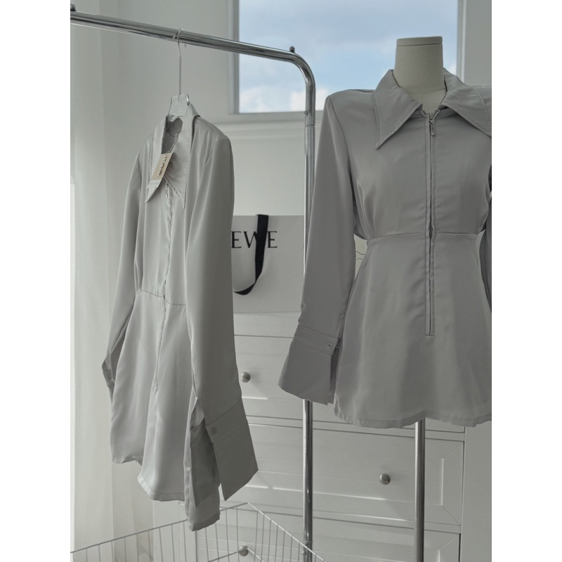 ĐẦM XÁM CỔ SƠ MI DÂY KÉO TAY DÀI