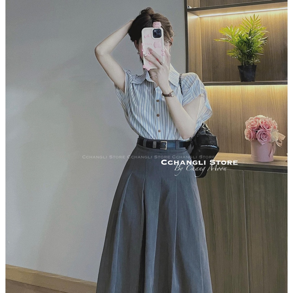 Set bộ đồ nữ áo sơ mi cánh dơi sọc đính nút mix chân váy xếp ly xòe dáng dài kèm dây đai với tone màu nhã nhặn
