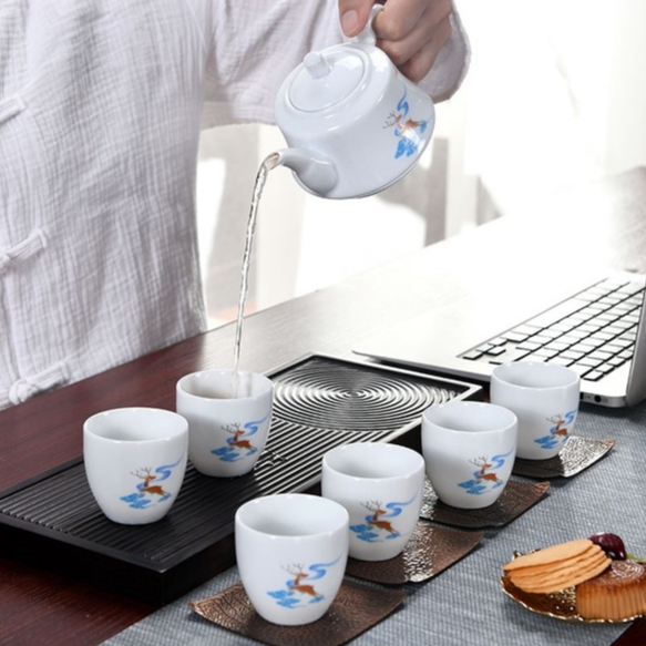 Bộ ấm chén pha trà đạo bằng sứ Trắng cao cấp vẽ Họa tiết đẹp mắt
