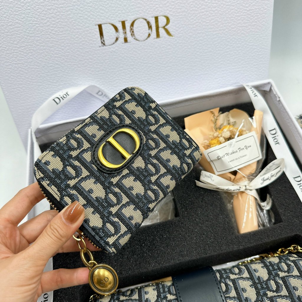 Set túi xách Di.o Size 21cm dùng làm quà tặng
