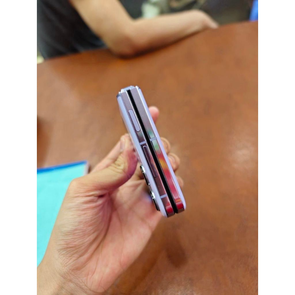 Điện thoại Oppo Find N2 Flip 5G hàng chính hãng 256GB bảo hành 12 tháng