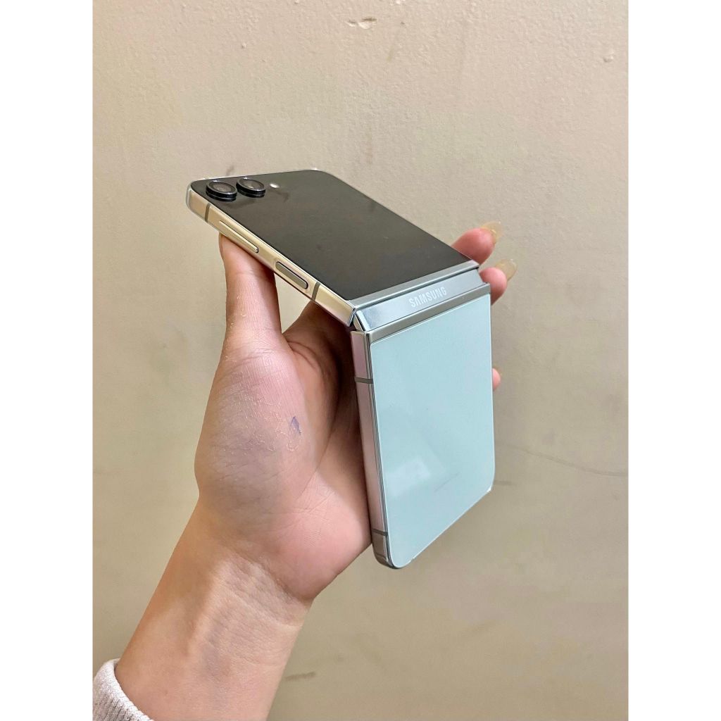 Samsung Z Flip 5 ram 8/512gb bảo hành 12 tháng