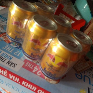 Combo 6 lon bò húc Redbull