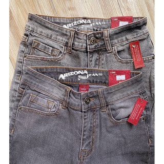 Quần biker short xám lai cắt