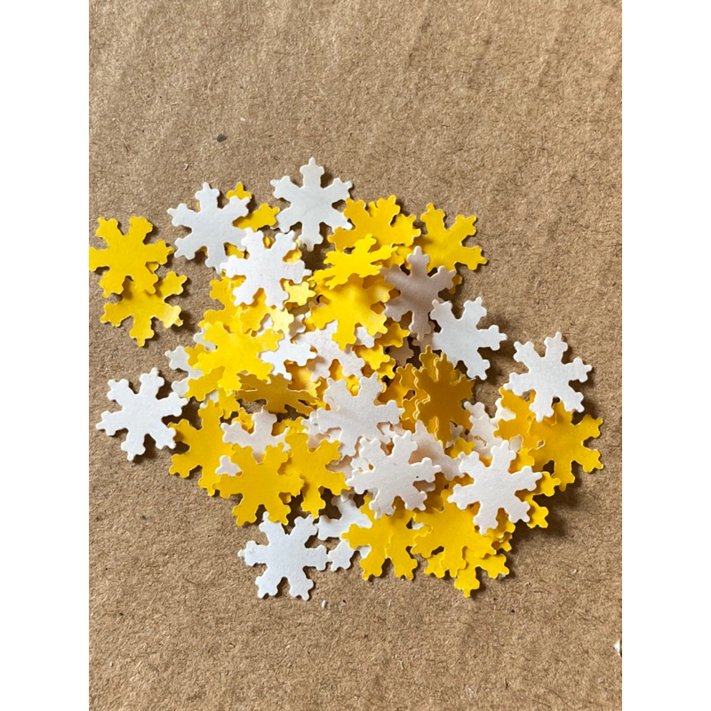 100 Bông tuyết bằng giấy nhiều màu