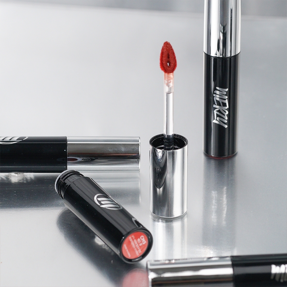 Son Kem Lì, Mịn Mượt Nhẹ Môi, Che Rãnh Môi Merzy Cyber Mellow Tint 4g