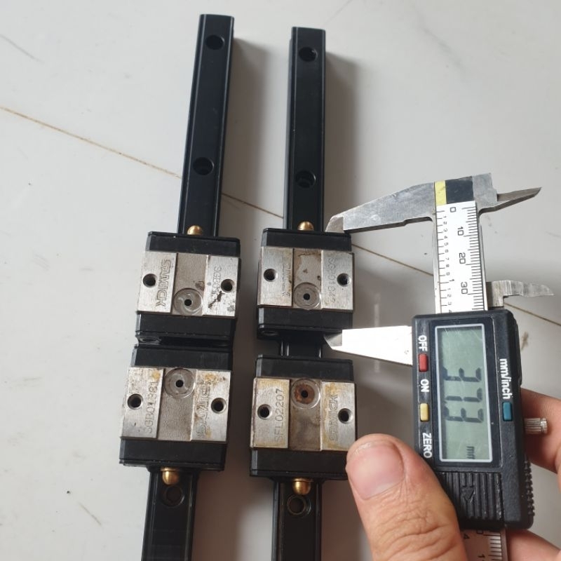 Cặp ray 15 SAMICK THK dài 330mm mạ đen con trượt SR15  hành trình 250 cnc mini in 3d phay tiện combo gọt hàn cell 18650