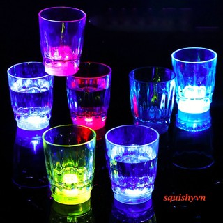 Ly Nhựa Uống Rượu Có Đèn Led Phát Sáng Cốc phát sáng đổi màu độc đáo tiếp đãi khách