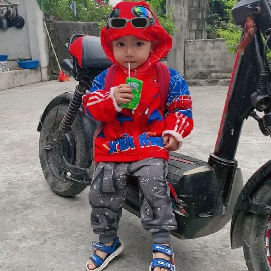 Áo khoác gió người nhện 2 lớp hàng QC cho bé - A443