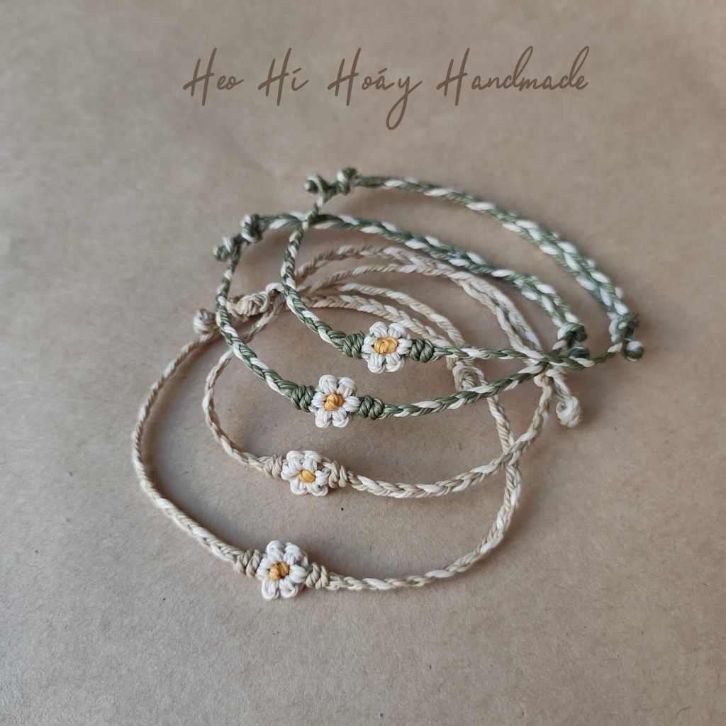 Vòng tay handmade đan hoa cúc daisy  by Heo Hí Hoáy