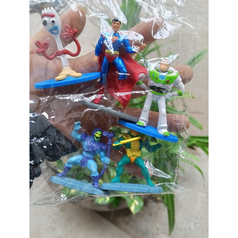 Sét 5 nhân vật siêu nhân có đế mini . Hàng hãng xuất dư