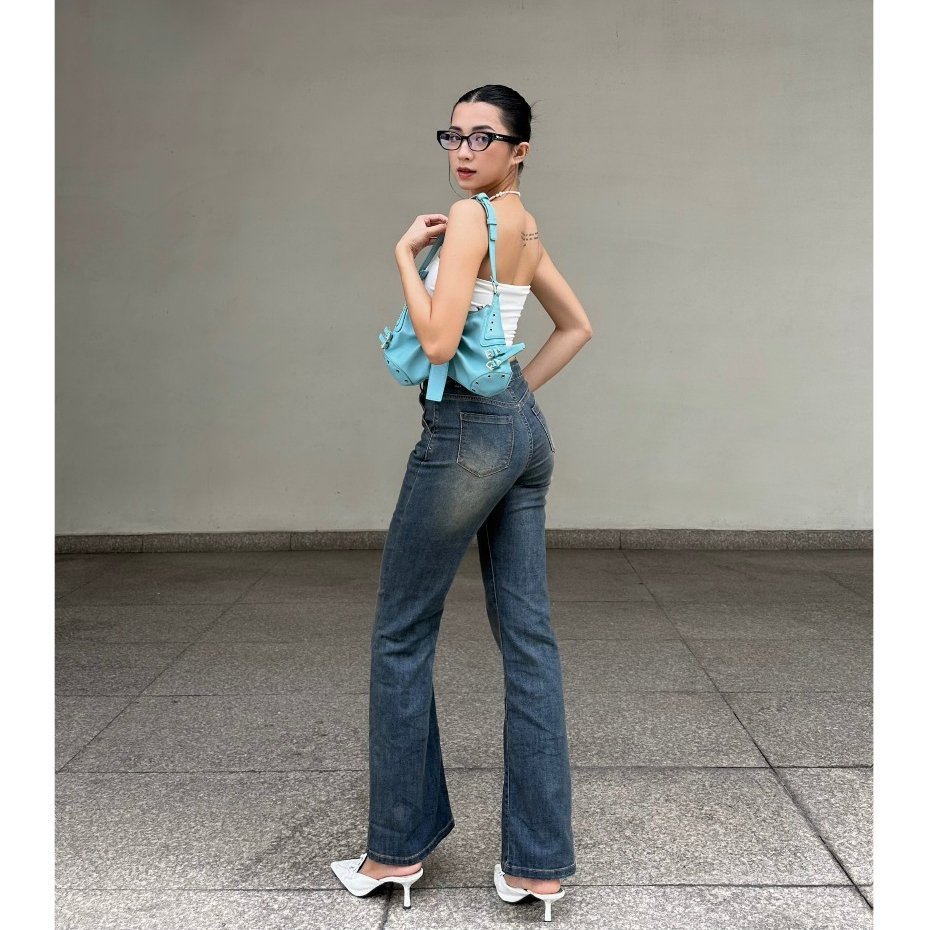 [Mã FADEP2212 giảm 10k đơn từ 99k] Quần jeans cạp cao La Boutique ống loe năng động cá tính