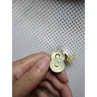 Nút hít nam châm loại tốt 1.8 cm (1cai)