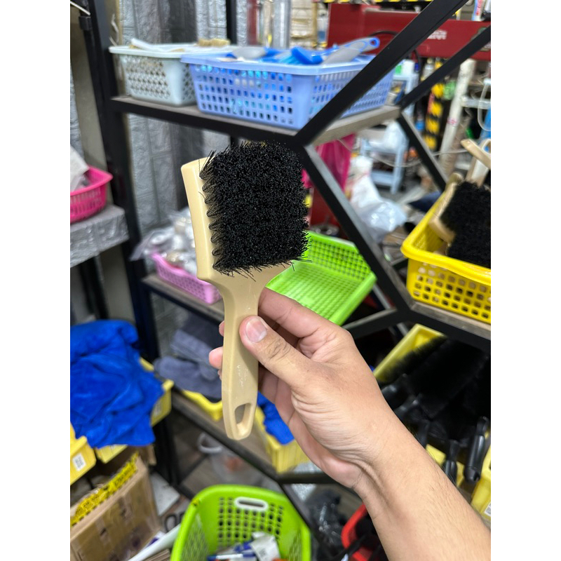 Bàn chải chà bánh nâu