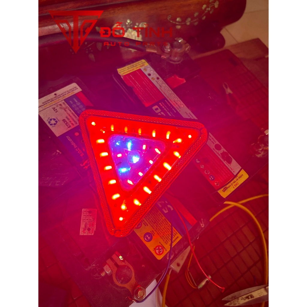 Đèn led tam giác điện, đèn tam giác điện 12v và 24v kích thước 15.5x16cm