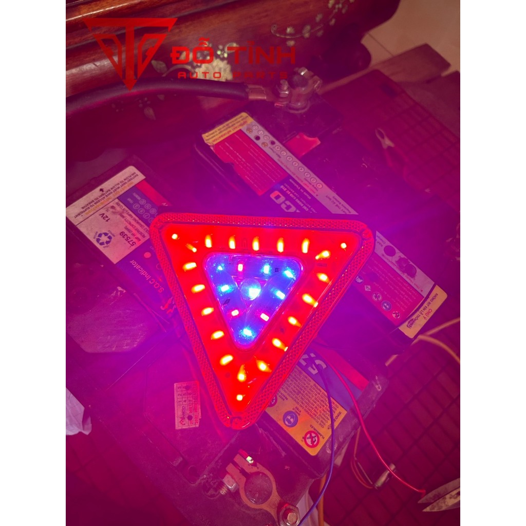 Đèn led tam giác điện, đèn tam giác điện 12v và 24v kích thước 15.5x16cm