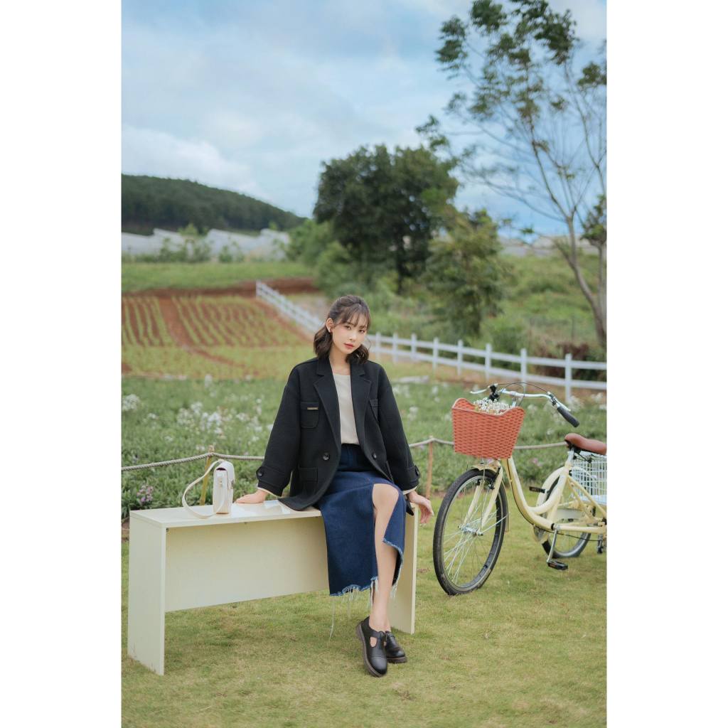 Chân váy jean xẻ dáng dài màu xanh navy MADELEN