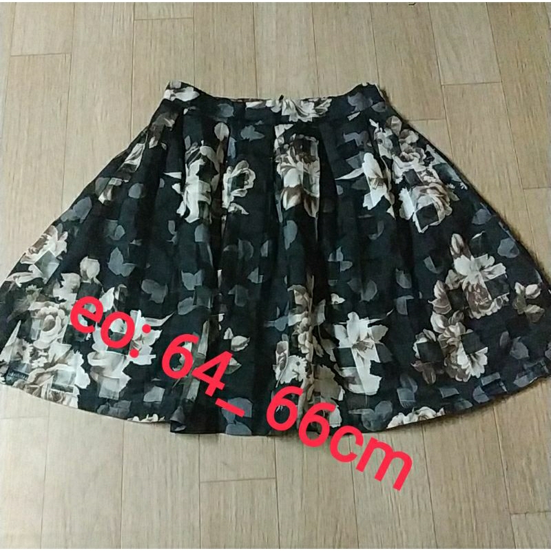 Lô chân váy len, quần giả váy si đẹp độ mới cao