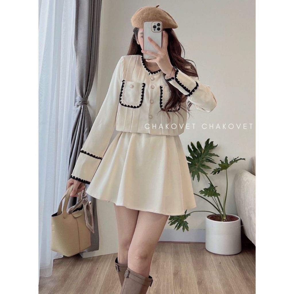 Set gồm áo dạ tweed dáng ngắn kèm chân váy siêu xinh S8761 phong cách Hàn Quốc đính cúc ngọc cúc hoa sang chảnh-CHAKOVET