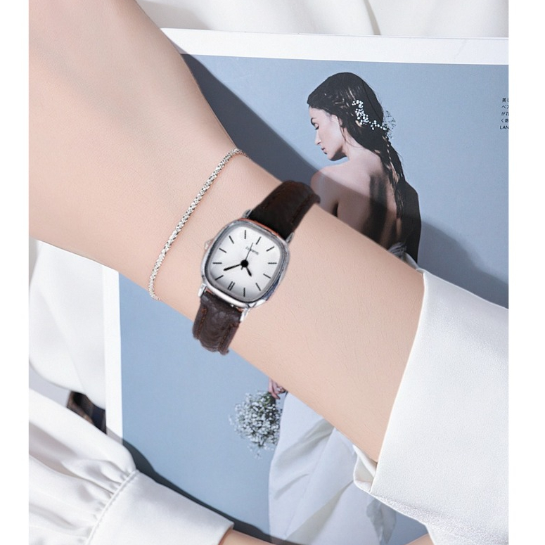 Đồng Hồ Nữ Mặt Vuông Cá Tính Phong Cách Retro DH08