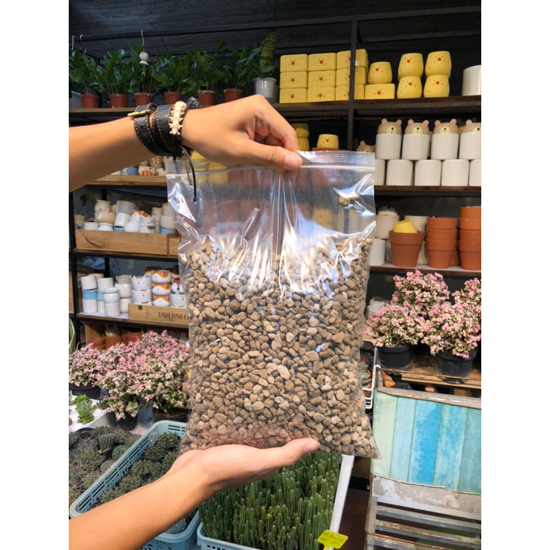 4 lít đá sỏi nhẹ pumice size 3-6mm rải mặt chậu trộn giá thể