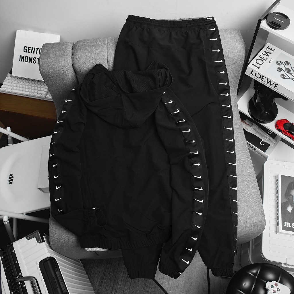 Bộ quần áo nam nike basic logo chất liệu vải dù cao cấp,bo chun cạp, logo thêu tinh xảo ,túi có khoá B150
