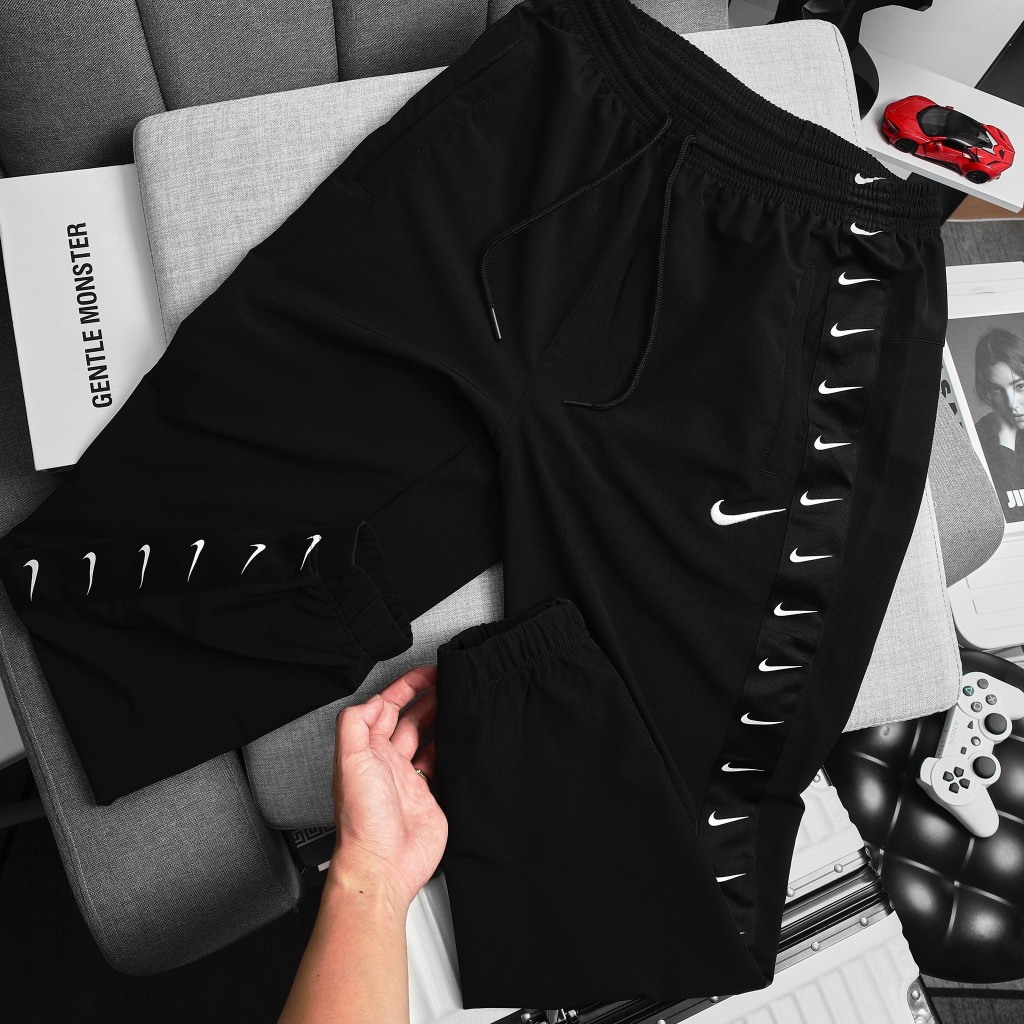 Bộ quần áo nam nike basic logo chất liệu vải dù cao cấp,bo chun cạp, logo thêu tinh xảo ,túi có khoá B150