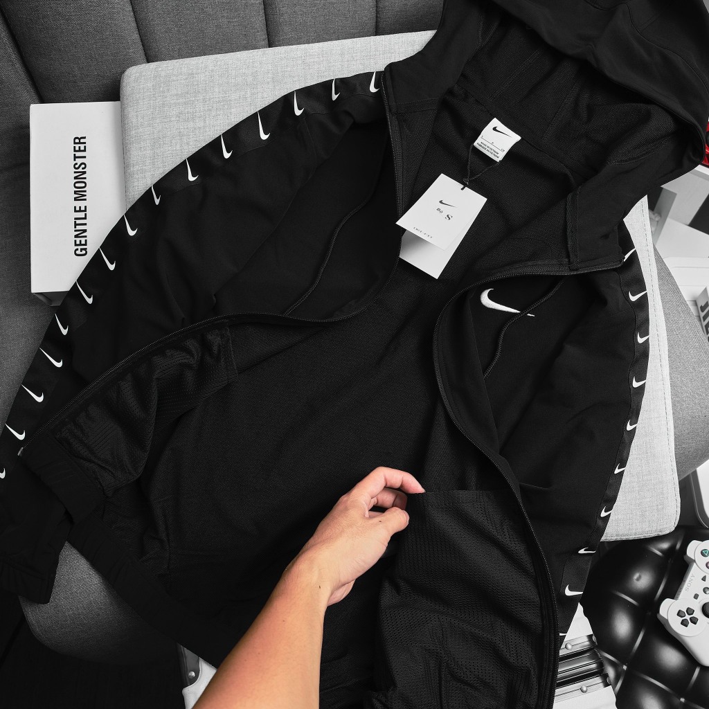 Bộ quần áo nam nike basic logo chất liệu vải dù cao cấp,bo chun cạp, logo thêu tinh xảo ,túi có khoá B150