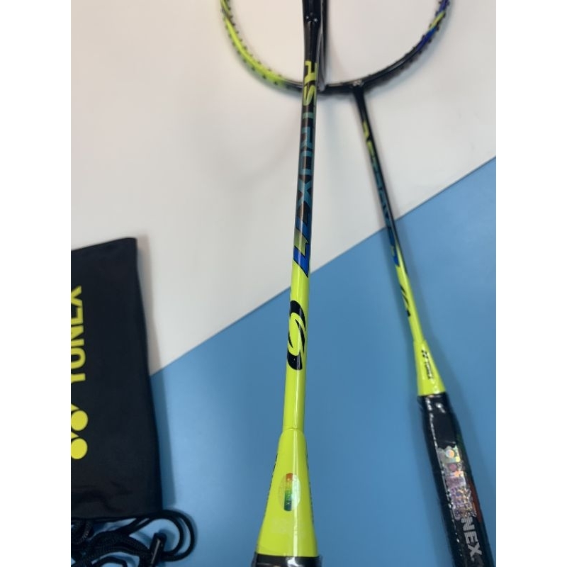 Vợt cầu lông astrox 77 khung căng carbon max 12kg