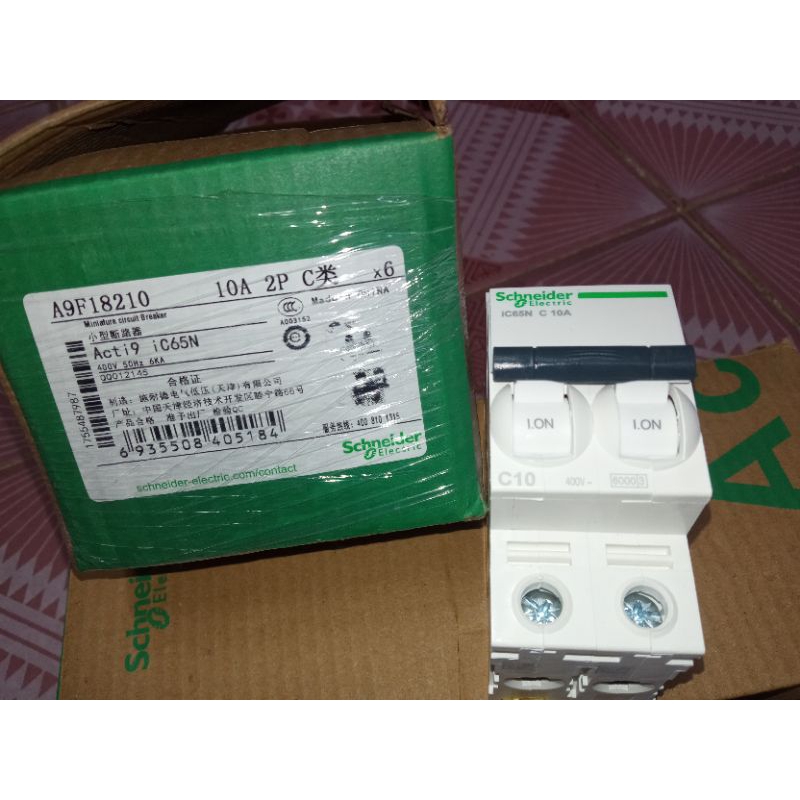 CB Schneider . MCB Schneider , hàng mới nguyên hộp
